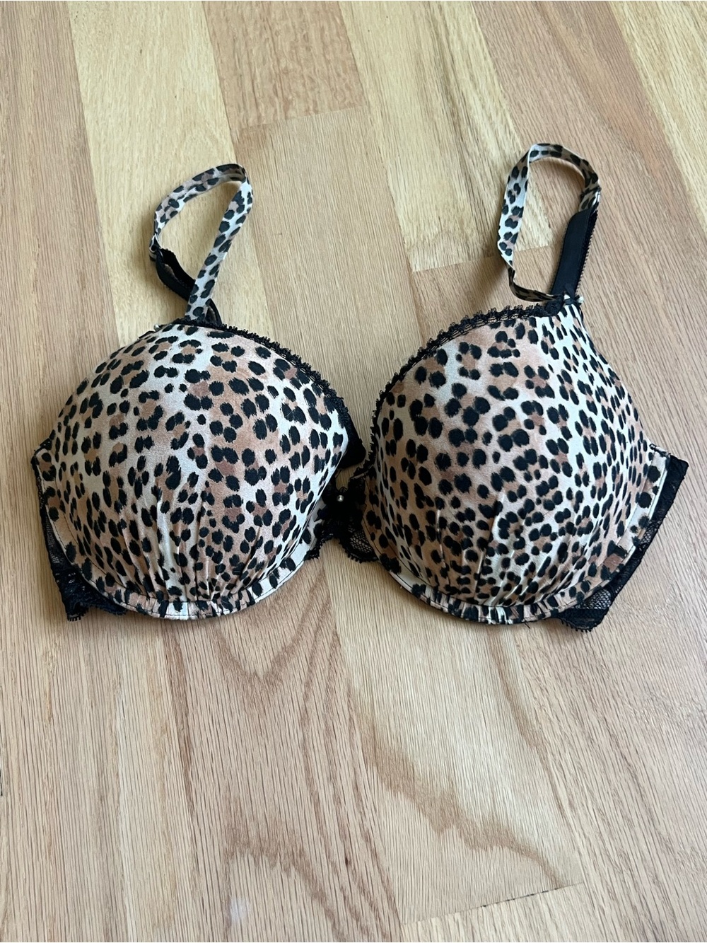Victoria's Secret Leopard Push-Up Bra in Beige and Black